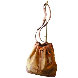 Alviero Martini Prima Classe Bucket Bag; EUC